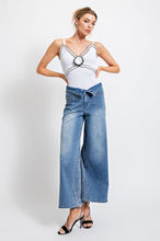 Load image into Gallery viewer, Lace Rosette Cami