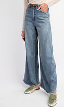 Load image into Gallery viewer, Distressed Wide Leg Jeans
