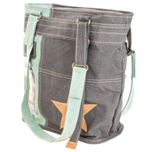 Load image into Gallery viewer, WILD LIFE TOTE BAG
