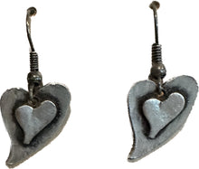 Load image into Gallery viewer, Anju pewter heart shaped earrings
