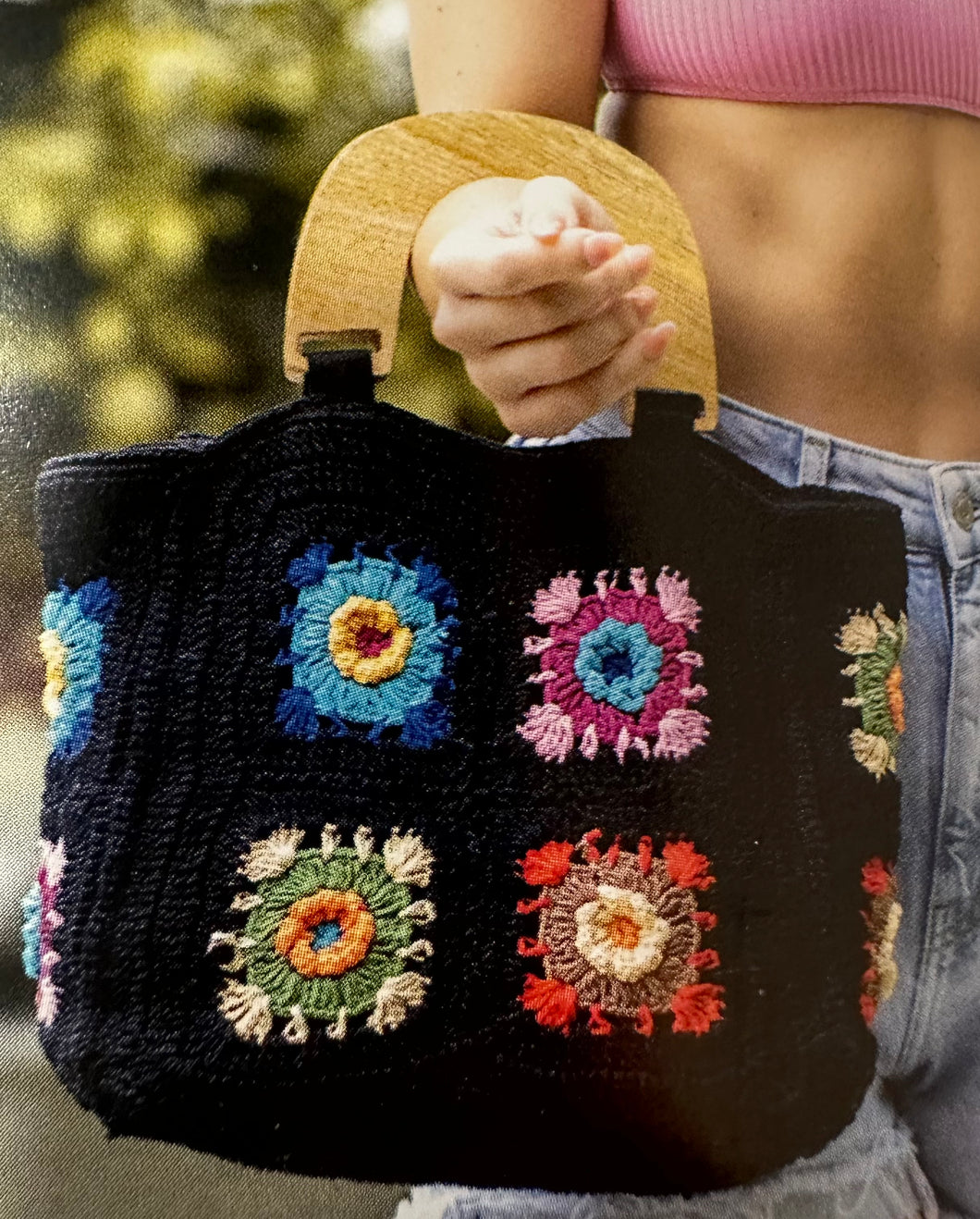 Laya Crochet Small Handbag inner lining magnetic clasp